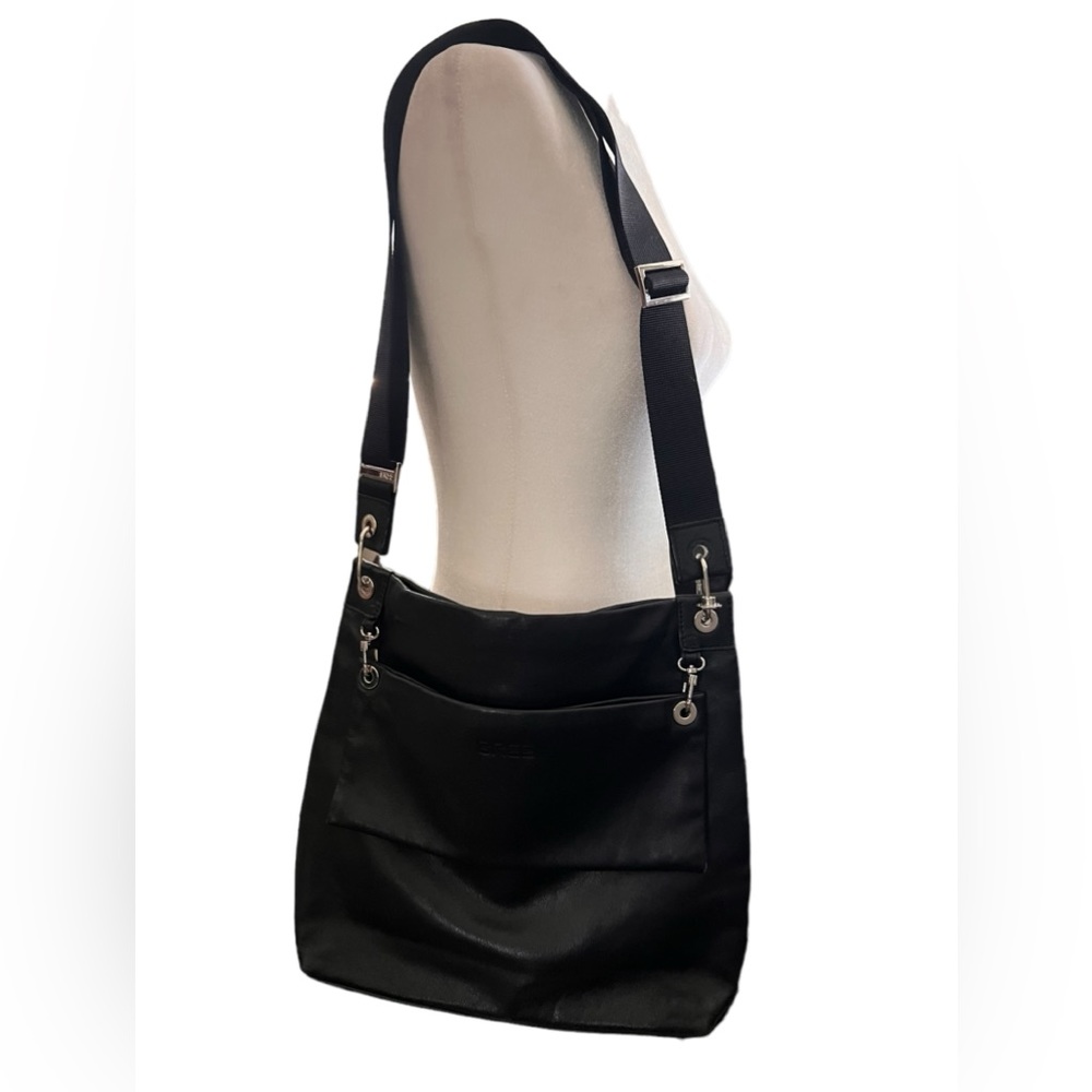 Bree Messenger Crossbody Bag